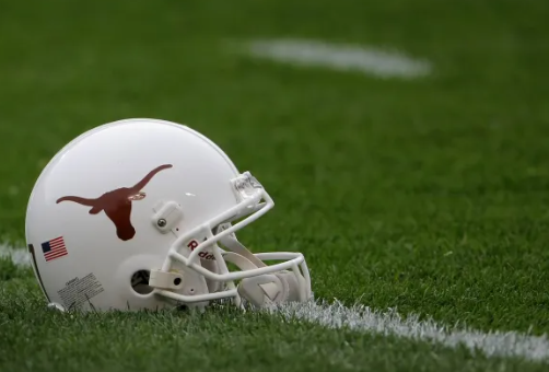 Breaking News:  Texas Longhorns Just Confirm The Death Of Football legend