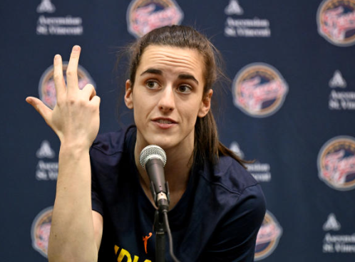 Latest Indiana Fever News:  Caitlin Clark Just Made A Shocking Statement To Indiana Fever Head Coach Regarding The Team USA Snub On Her