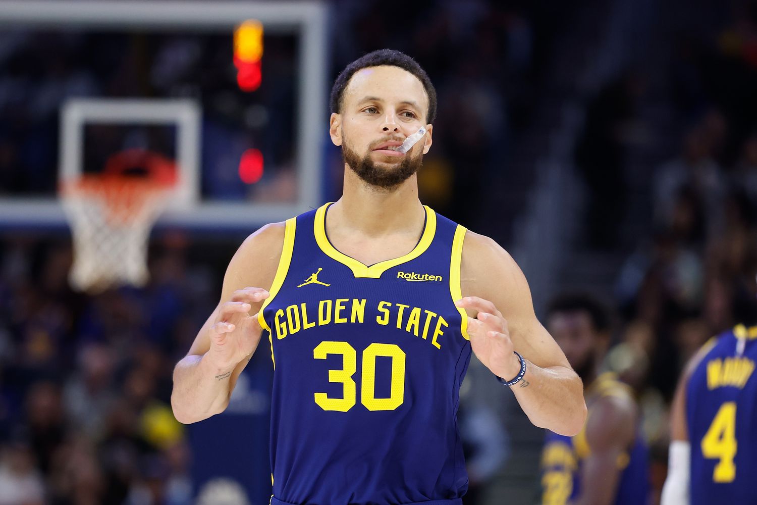 Could This Shocking Trade Send Stephen Curry to the Spurs? The NBA World Is Buzzing with Curiosity!